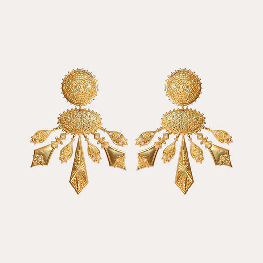 Lustrous Night Earrings